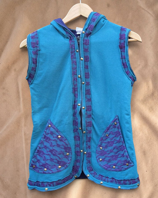 Mouwloze Hoodie Met Kap en Kant Details