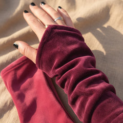 Roze fuchsia armwarmer close-up