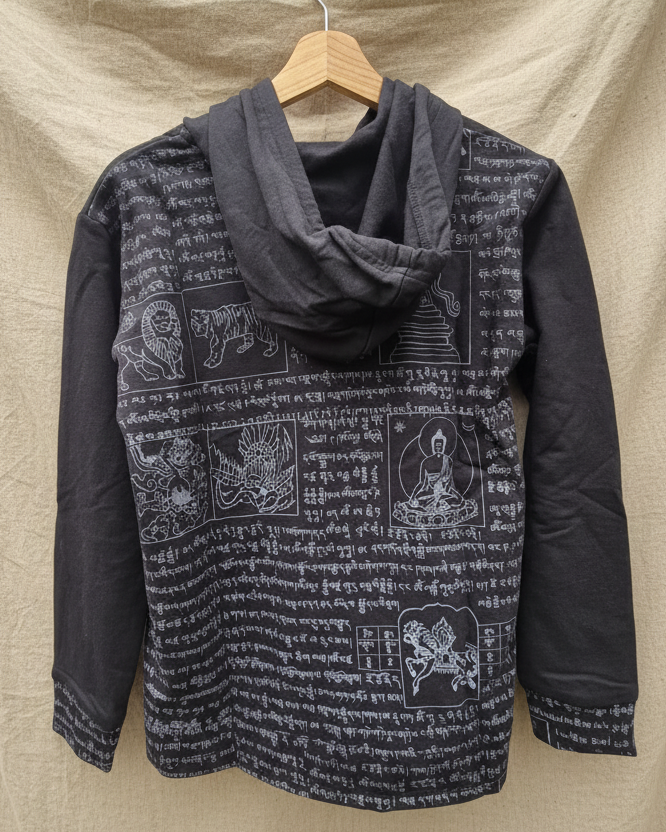 Zwart hoodie achter linnen